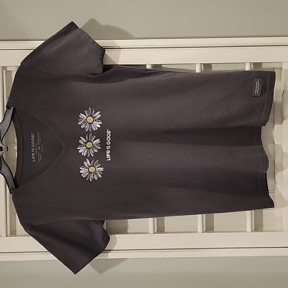 Life Is Good Crusher Tee Size Medium Slate Gray V-Neck EUC
